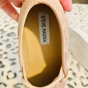 Steve Madden Blush quilted slide on shoes
